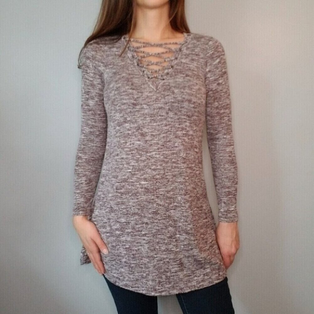 About A Girl Heather Burgundy Tunic Sweater Size Small